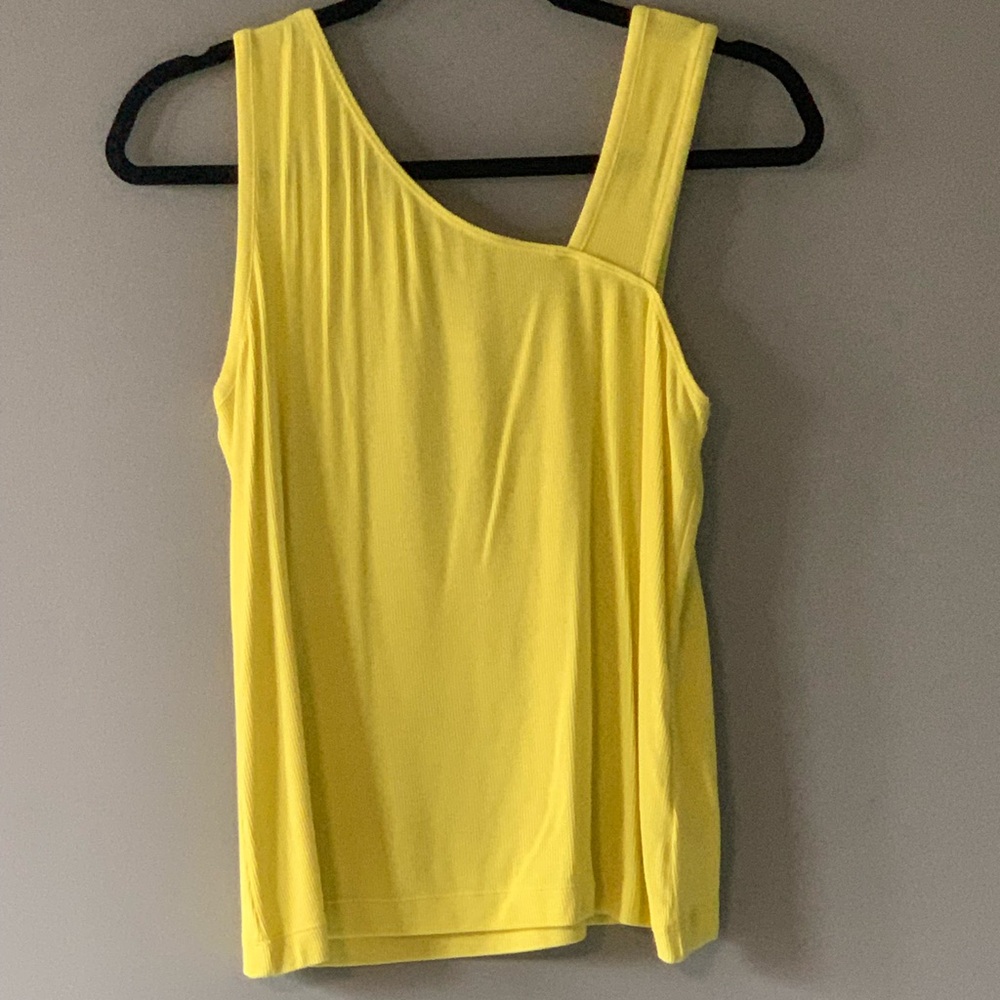 Cabi ‘Radiant’ Women's Asymmetrical Tank. Size S. Bra friendly. Spring Citron.